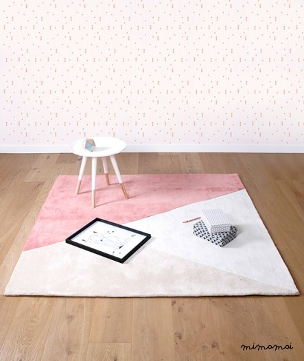 Tapis g&eacute;om&eacute;trique fille