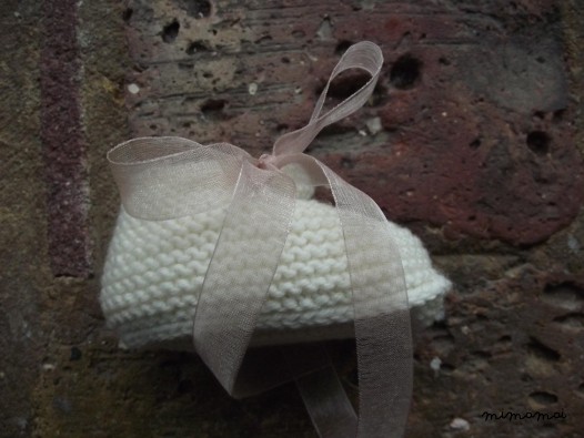 Newborn baby booties pink