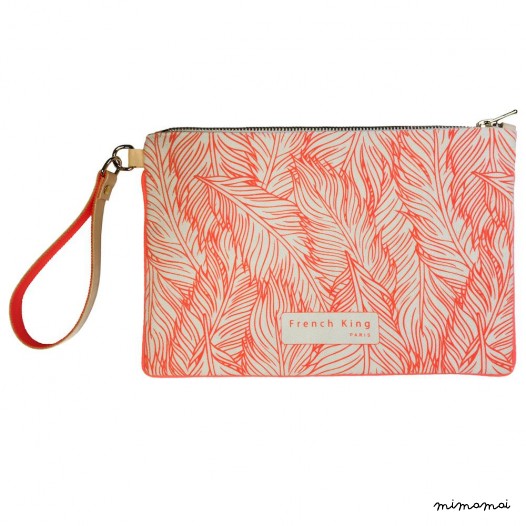 &ldquo;Maman Royale&rdquo; feather leafs pouch bag