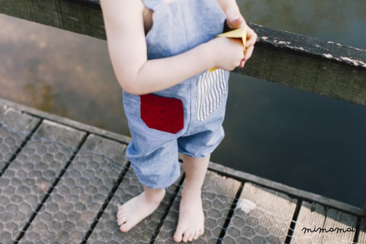 Kids dungarees with red pocket
