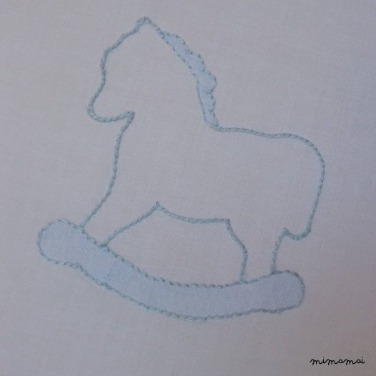 Lenzuolino culla di cotone batista "Cavallo a dondolo"