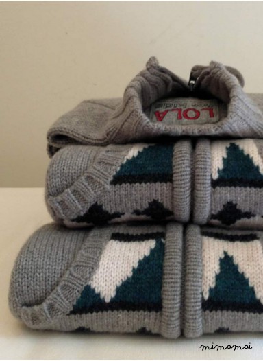 Knitted zipped jacket