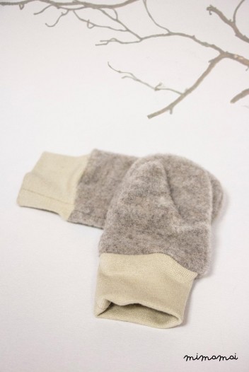 Merino wool mittens