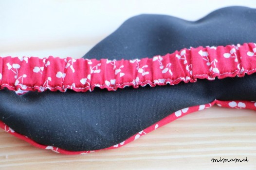 Masque de nuit moustache &ndash; Cerises
