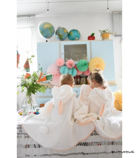 CAPE DE BAIN BOLSA ROSE AVEC POMPON BRODERIE OFFERTE