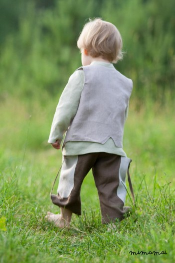 Linen brown pants with grey pockets