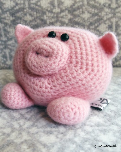 LITTLE PIGGY AMIGURUMI CROCHET KIT