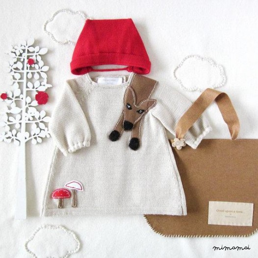 Abito in maglia baby e cappuccio. Little Red Riding Hood. 100% lana.