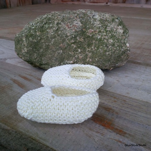 Baby shoes and knitted bear, handmade knitwear of organic cotton, off white and rose