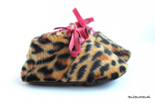 12-18 Months Slippers / Baby Shoes Lamb Leather leopard pink