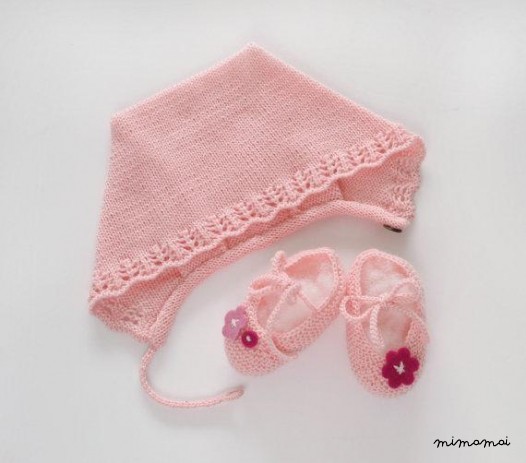 Maglia bambino vestito, cappello e scarpe da impostare. Neonata, nel colore rosa.