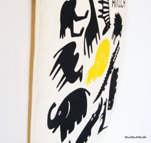 AFRICAN WILDLIFE wall flag