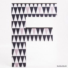 lettera in legno F - trama triangoli neri