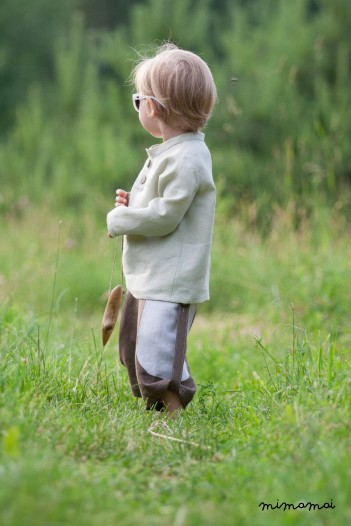 Linen brown pants with grey pockets
