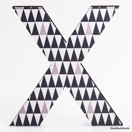 lettera in legno X - trama a triangoli neri