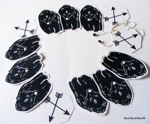 BEAR PAPER GARLAND