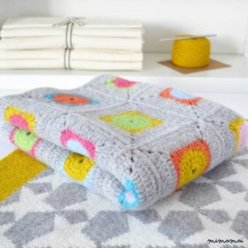 GRANNY SQUARE CROCHET BLANKET KIT - 3 SIZES AVAILABLE