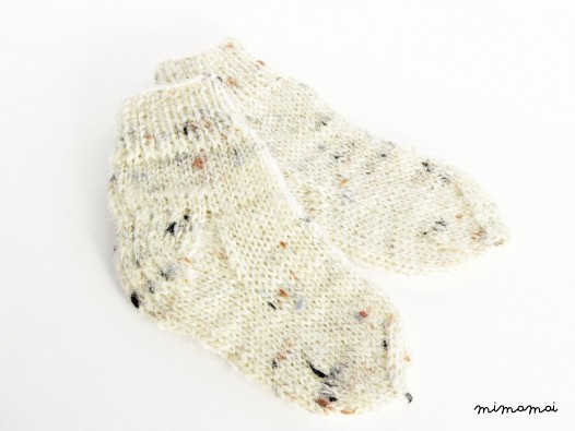 Wool infant socks - hand knit baby socks - newborn gift - baby shower gift