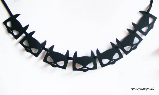 Mini Paper Garland BATMAN