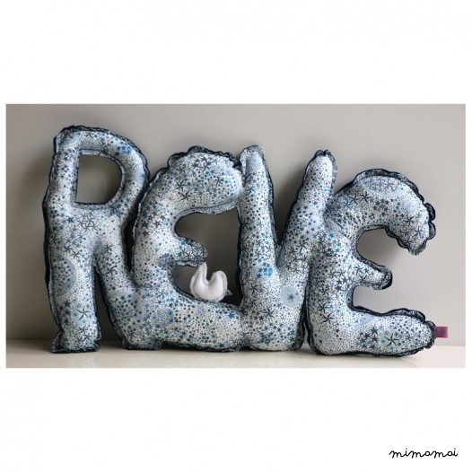 Grand coussin mot "R&ecirc;ve" 55x28 cm