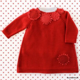 Maglia bambino vestito in rosso con fiori di feltro. 100% lana merino.