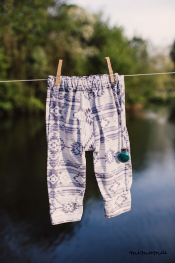 Baby trousers Aztec style