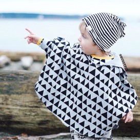 "Your mountain is waiting" poncho grey