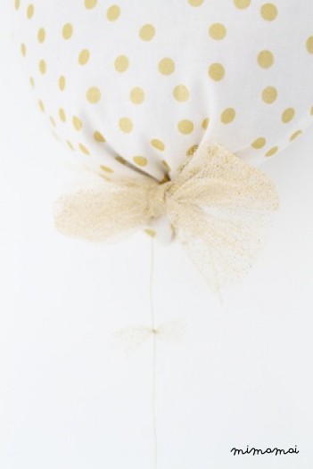 Ballon &laquo; Camille &raquo; blanc et or
