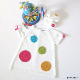 Maglia bambino vestito, bianco, con grande uncinetto punti.