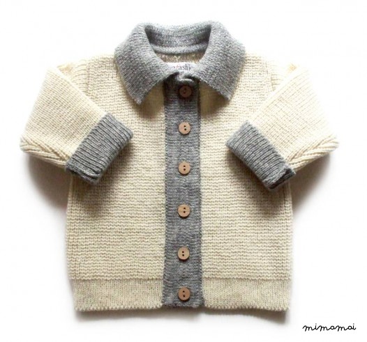 Babies/Children's knitted lambswool collar Cardigan with oak buttons
