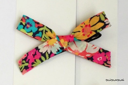 Barrette &agrave; Noeud en Liberty - Thorpe Rose Vif