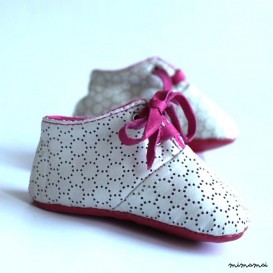 3-6 months Slippers / Baby Shoes Lamb Leather White pink