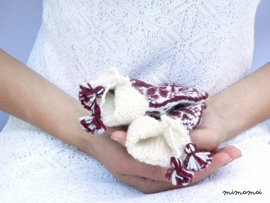 Hand knit wool newborn booties - baby gift, baby shower, infant gift