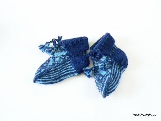 Hand knit wool baby booties - newborn gift, baby shower, blue baby booties