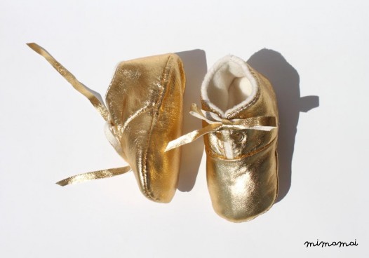 3 - 6 Months Slippers / Baby Shoes Lamb Golden Glitter Dore
