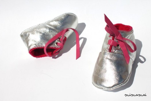 12-18 Months Slippers / Baby Shoes Lamb Leather Glitter silver argent