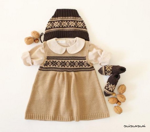 Maglia bambino vestito, berretto e calzini jacquard cammello/marrone