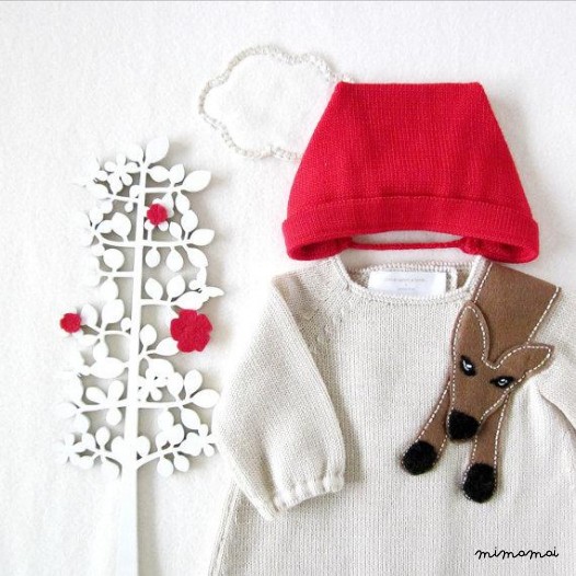 Abito in maglia baby e cappuccio. Little Red Riding Hood. 100% lana.