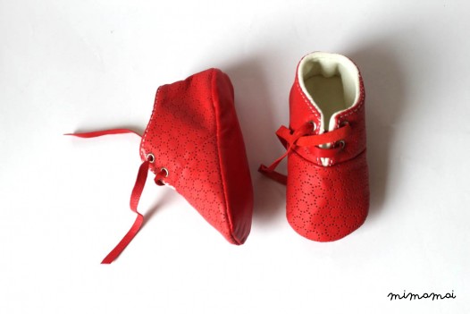 6-12 Months Slippers / Baby Shoes Lamb Leather No&euml;l Christmas RED