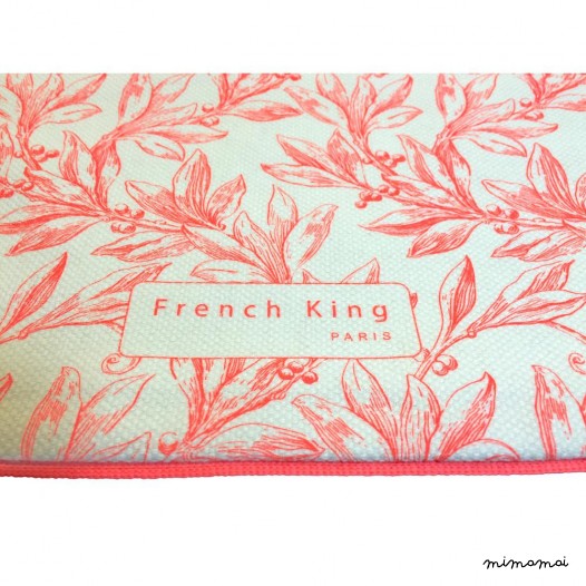 &ldquo;Maman Royale&rdquo; Laurel leafs pouch bag