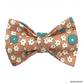 Child salmon-coloured with white and blue flowers, cotton