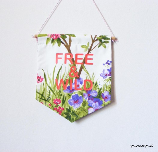 Single hanging banner lettering Free & Wild