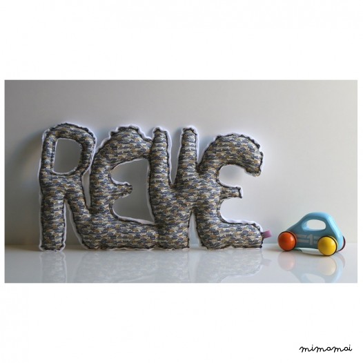 Grand coussin mot "R&ecirc;ve" 55x28 cm