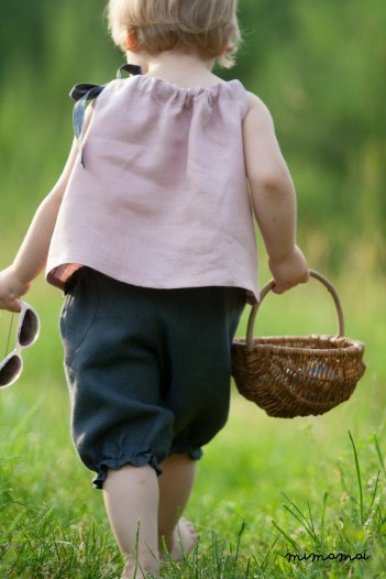 Pink linen blouse with grey bow