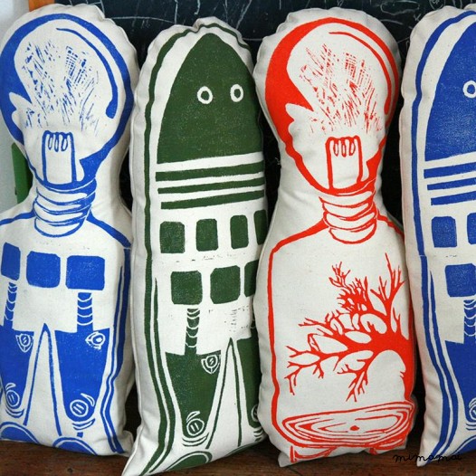Robot Cushion " Green Shell "