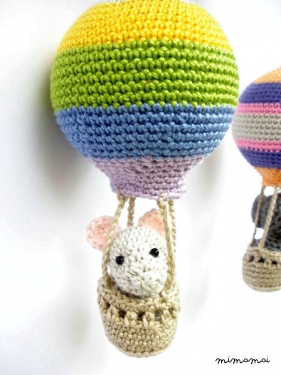 Hot Air Balloon Mobile for Baby&rsquo;s Nursery with Crochet Elephant, Mouse & Pig