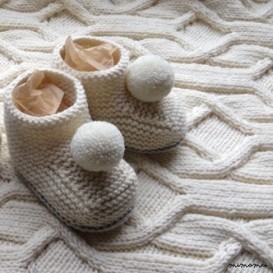 Booties pom poms