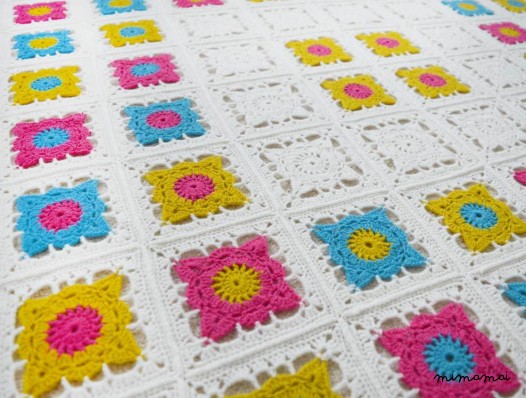 BRIGHT GRANNY SQUARE CROCHET BLANKET KIT - 3 SIZES AVAILABLE